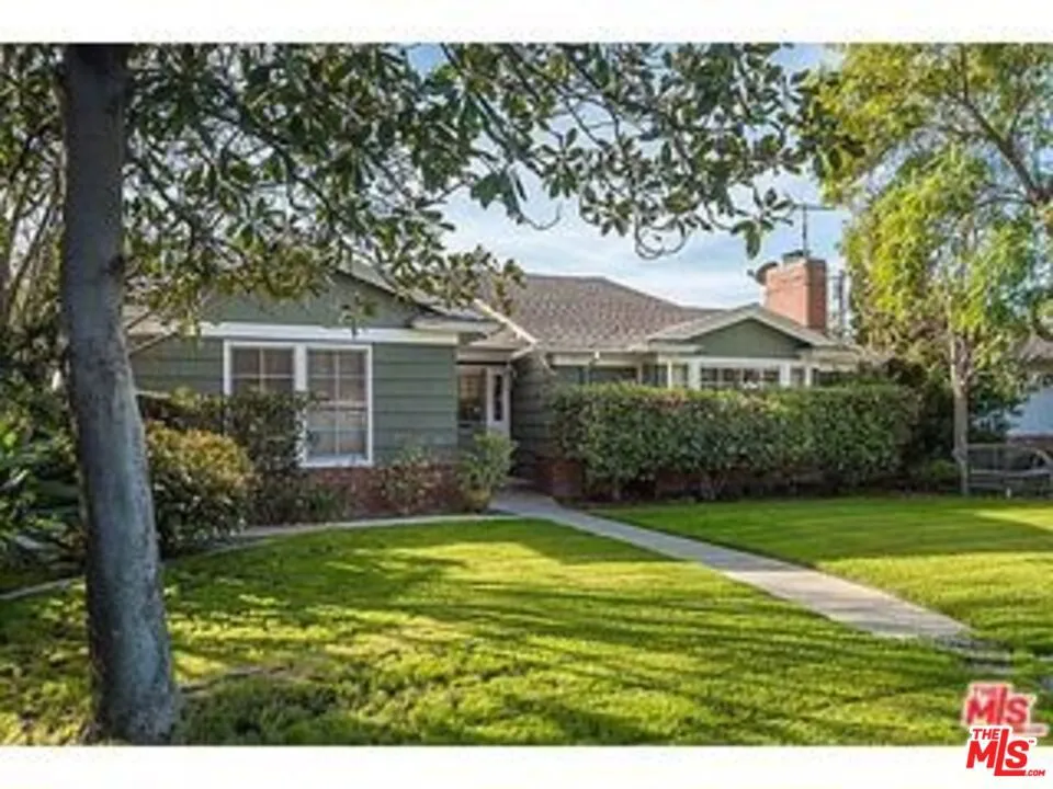 12430 Cumpston Street Valley Village, CA 91607