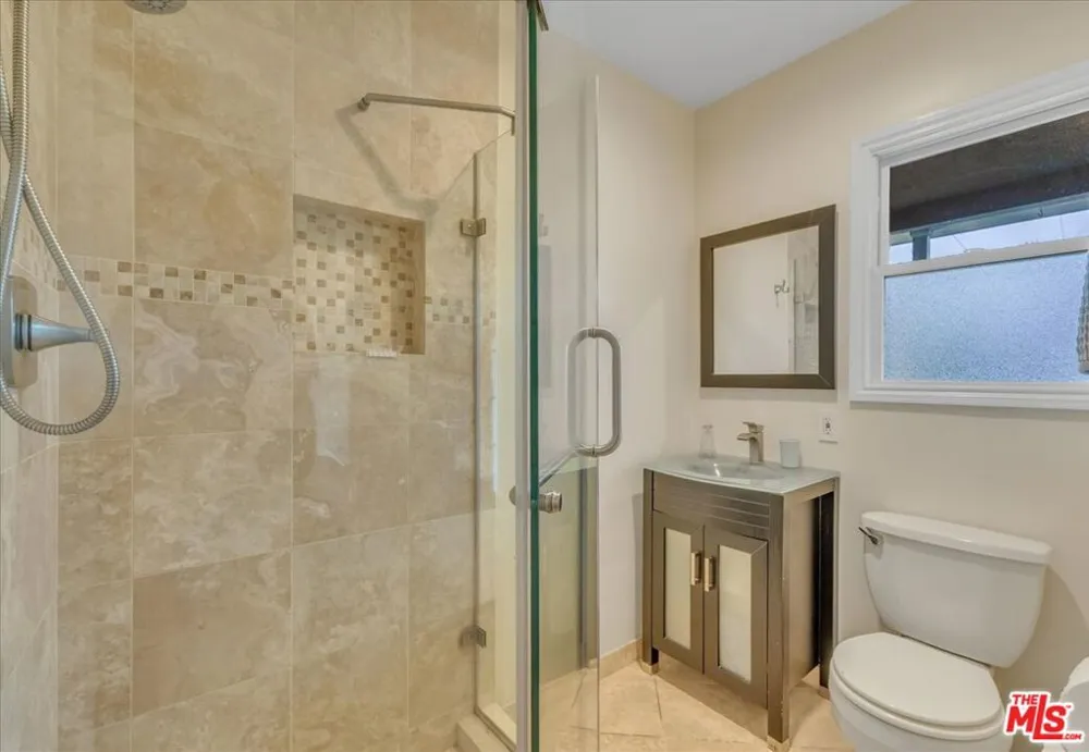12430 Cumpston Street Valley Village, CA 91607