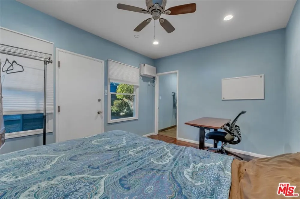 12430 Cumpston Street Valley Village, CA 91607