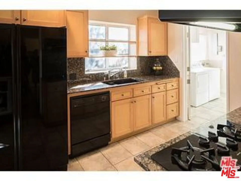 12430 Cumpston Street Valley Village, CA 91607