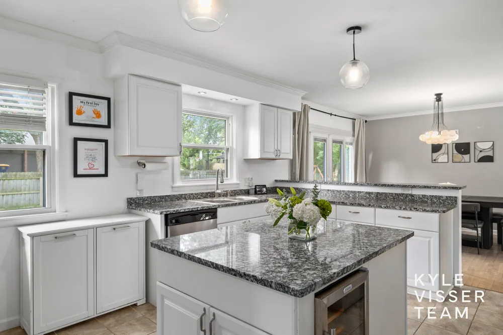 3030 Cascade Road SE East Grand Rapids, MI 49506