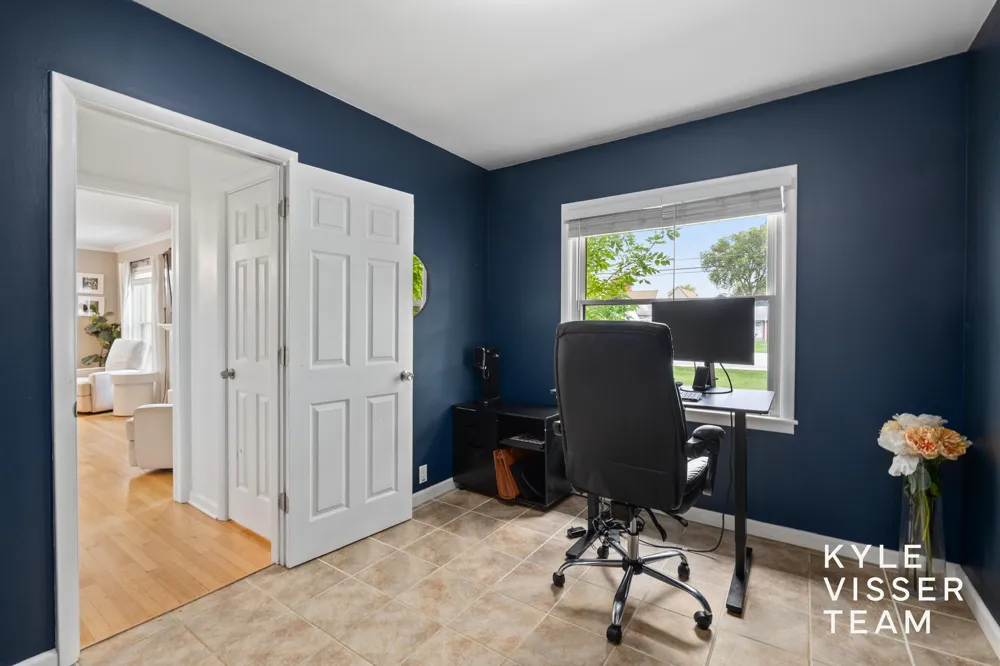 3030 Cascade Road SE East Grand Rapids, MI 49506