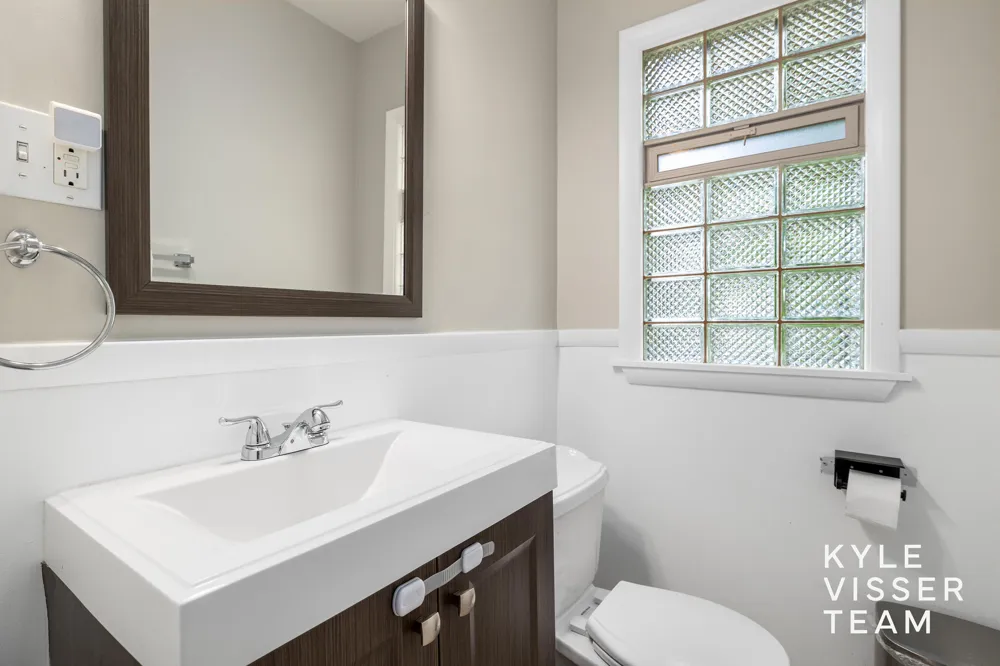 3030 Cascade Road SE East Grand Rapids, MI 49506