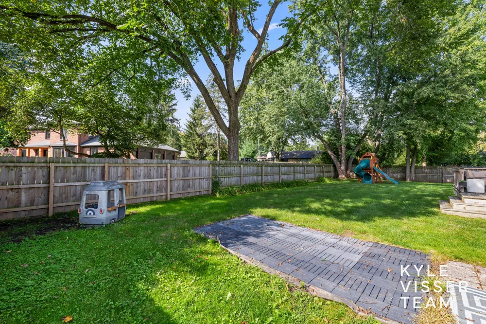 3030 Cascade Road SE East Grand Rapids, MI 49506