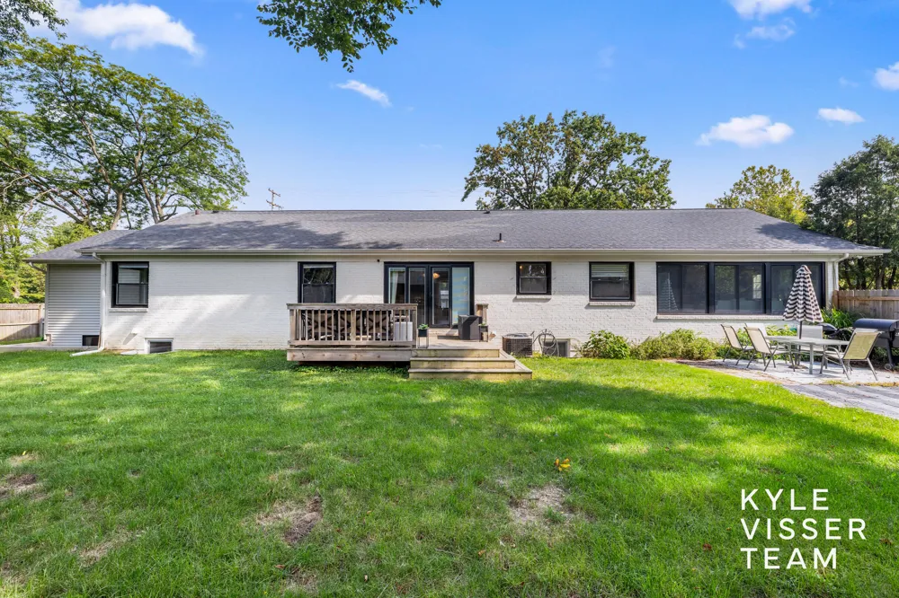3030 Cascade Road SE East Grand Rapids, MI 49506
