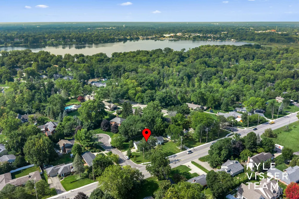 3030 Cascade Road SE East Grand Rapids, MI 49506