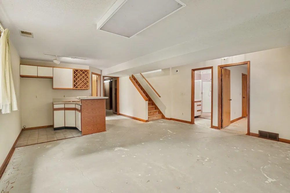 559 Spring Lane Holland, MI 49423