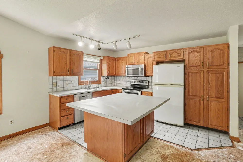559 Spring Lane Holland, MI 49423
