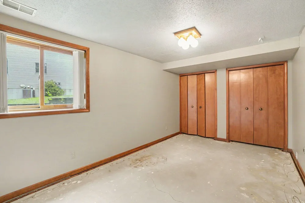 559 Spring Lane Holland, MI 49423