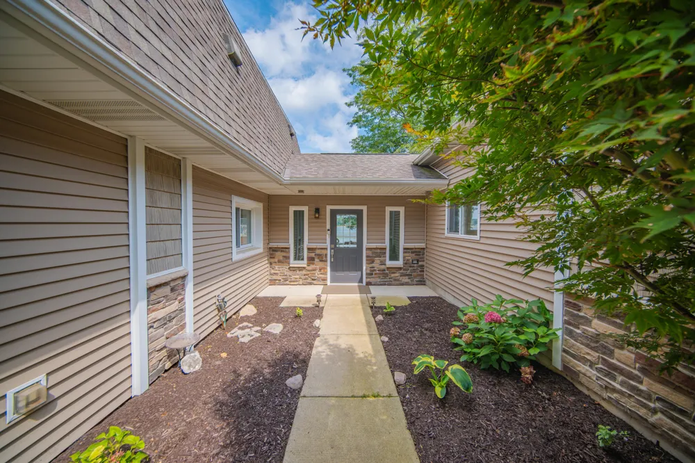 5065 Pine Drive Jackson, MI 49201