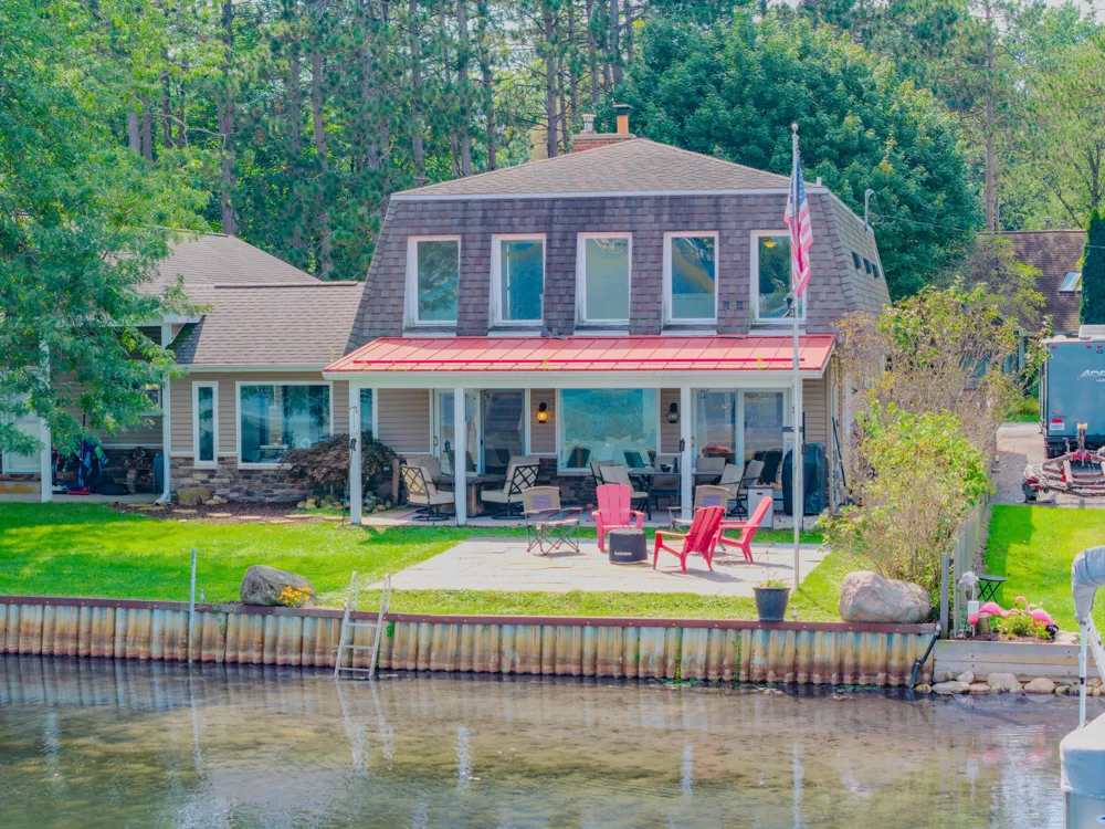 5065 Pine Drive Jackson, MI 49201