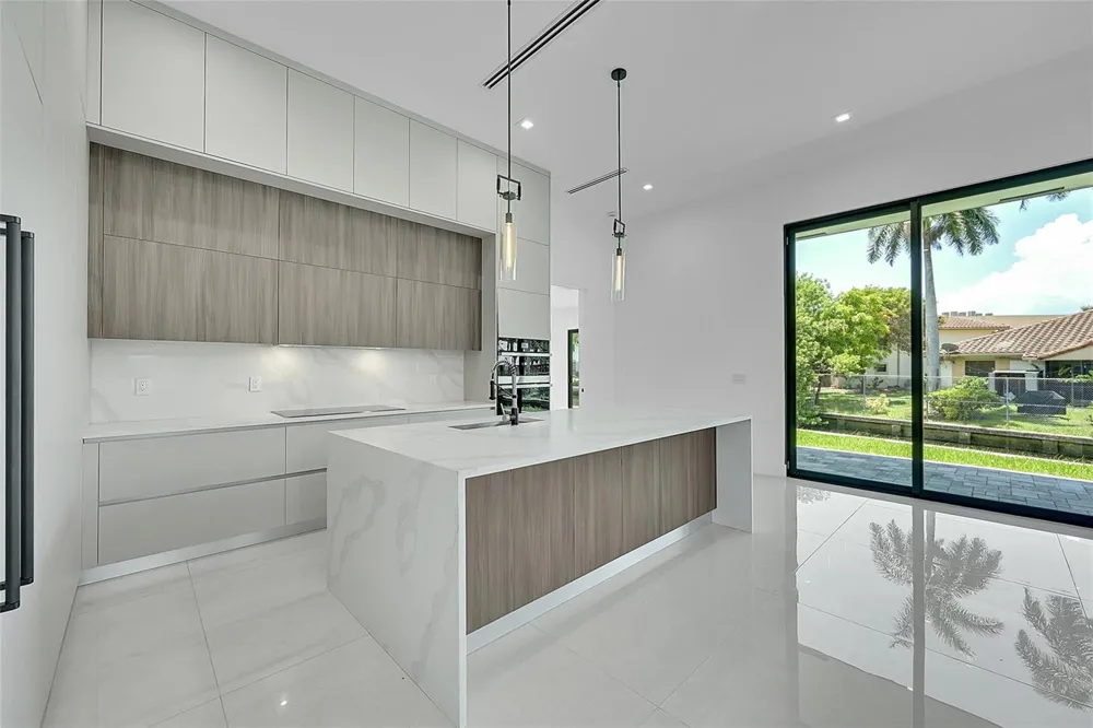 656 NW 21st Street Fort Lauderdale, FL 33311