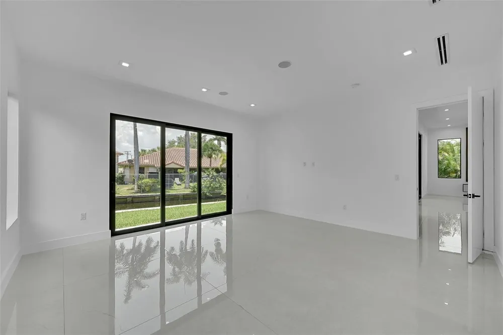 656 NW 21st Street Fort Lauderdale, FL 33311