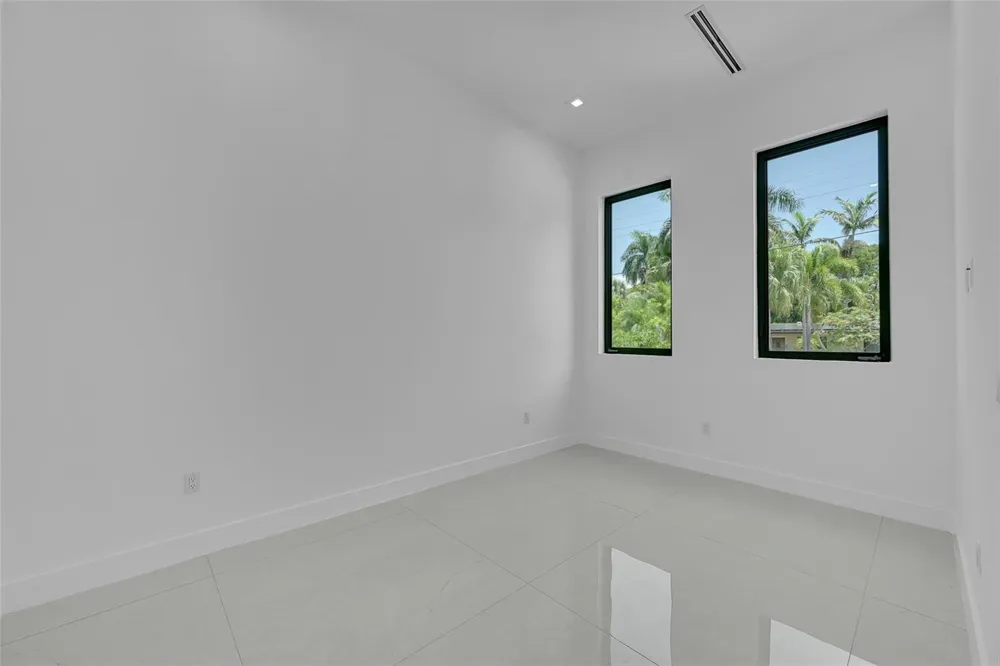 656 NW 21st Street Fort Lauderdale, FL 33311