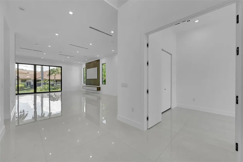 656 NW 21st Street Fort Lauderdale, FL 33311