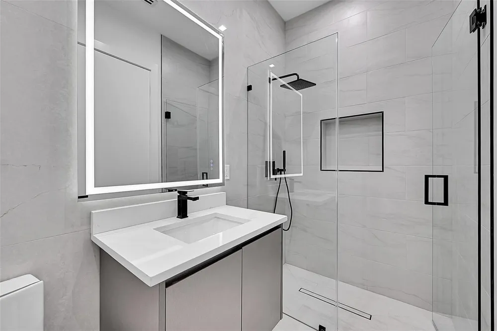656 NW 21st Street Fort Lauderdale, FL 33311