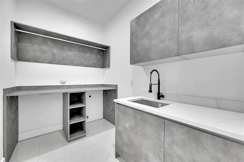 656 NW 21st Street Fort Lauderdale, FL 33311
