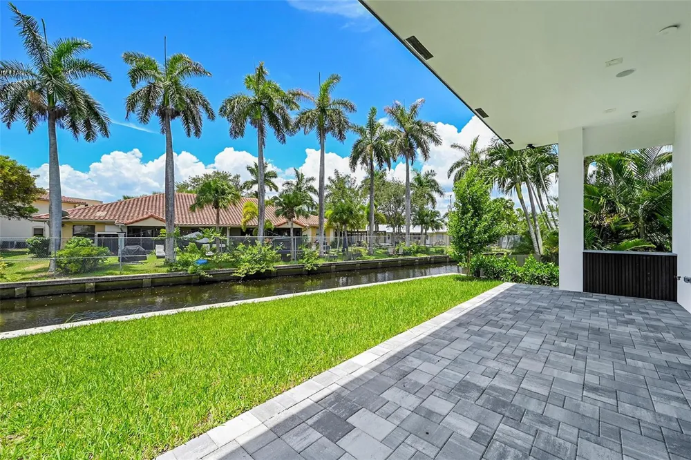 656 NW 21st Street Fort Lauderdale, FL 33311