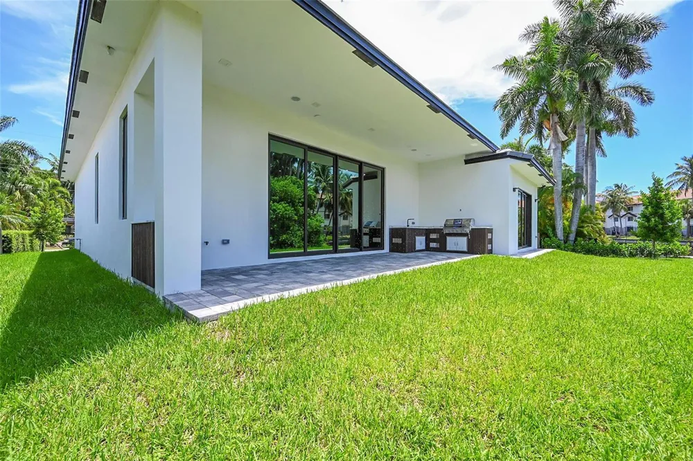 656 NW 21st Street Fort Lauderdale, FL 33311