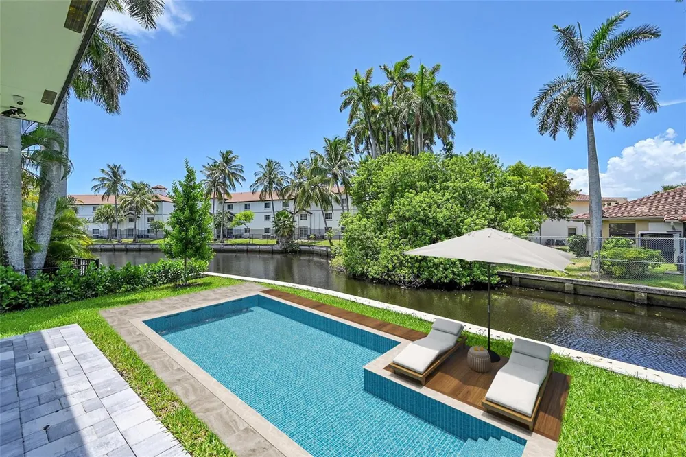656 NW 21st Street Fort Lauderdale, FL 33311