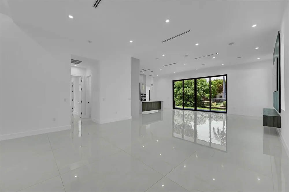 656 NW 21st Street Fort Lauderdale, FL 33311