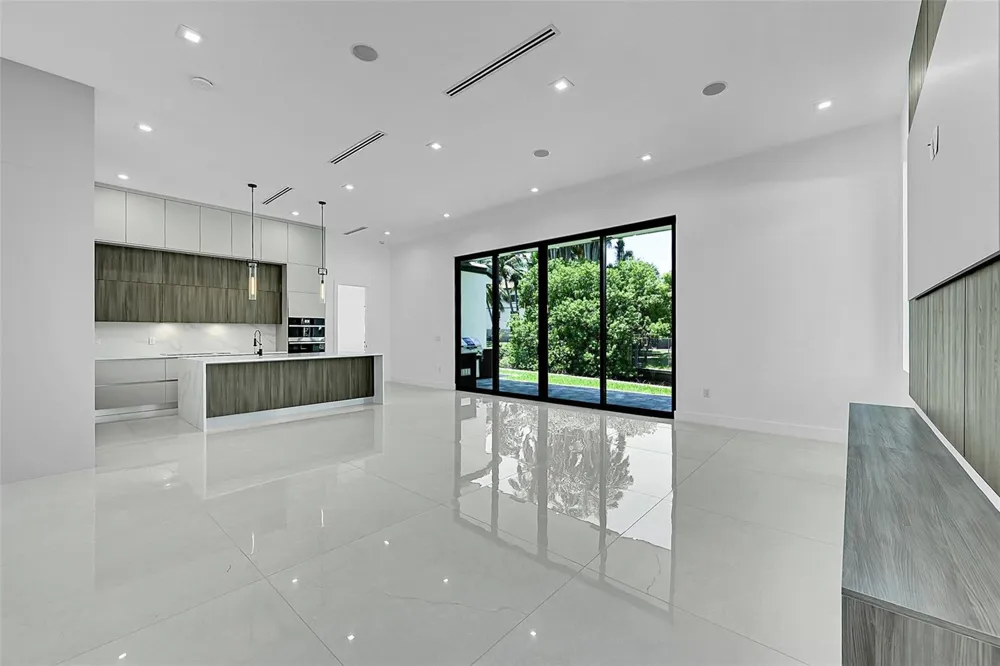 656 NW 21st Street Fort Lauderdale, FL 33311