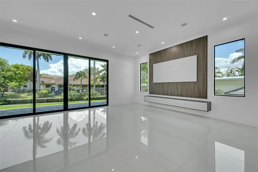 656 NW 21st Street Fort Lauderdale, FL 33311