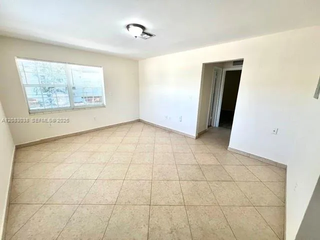 696 NE 85th St #1 Miami, FL 33138