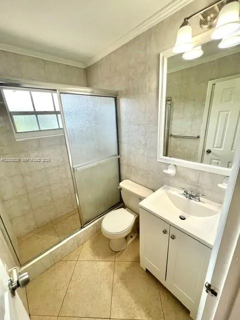 696 NE 85th St #1 Miami, FL 33138