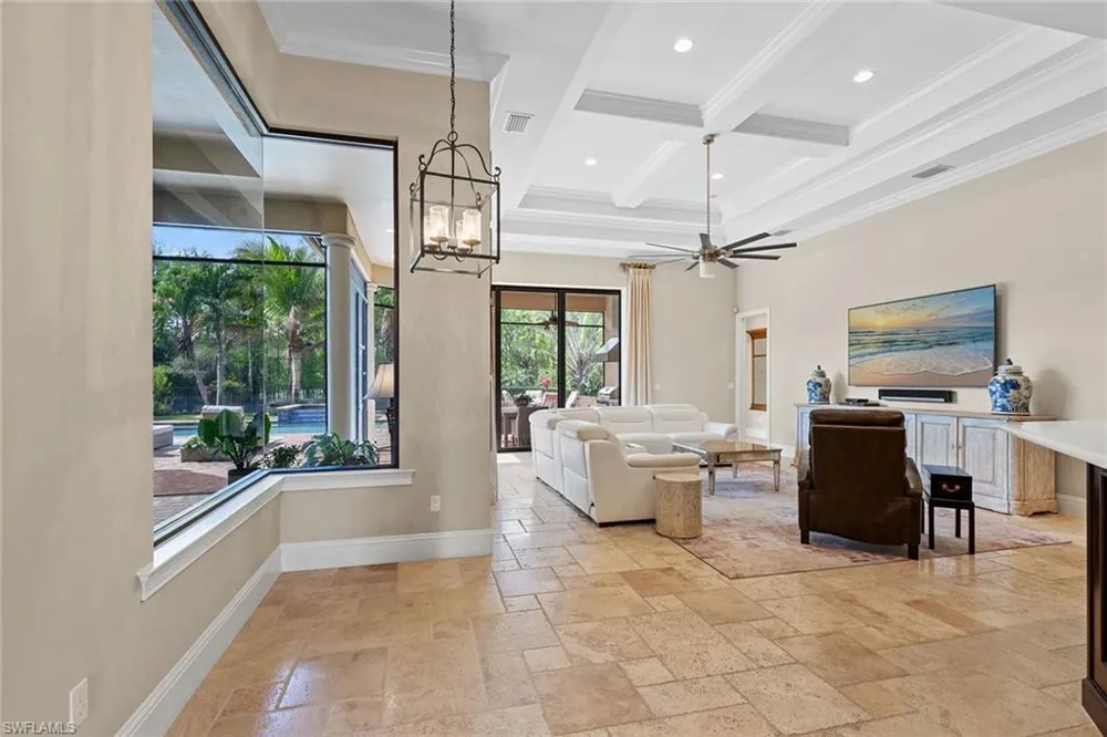 6081 Tamworth Court Naples, FL 34119