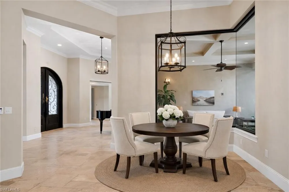 6081 Tamworth Court Naples, FL 34119