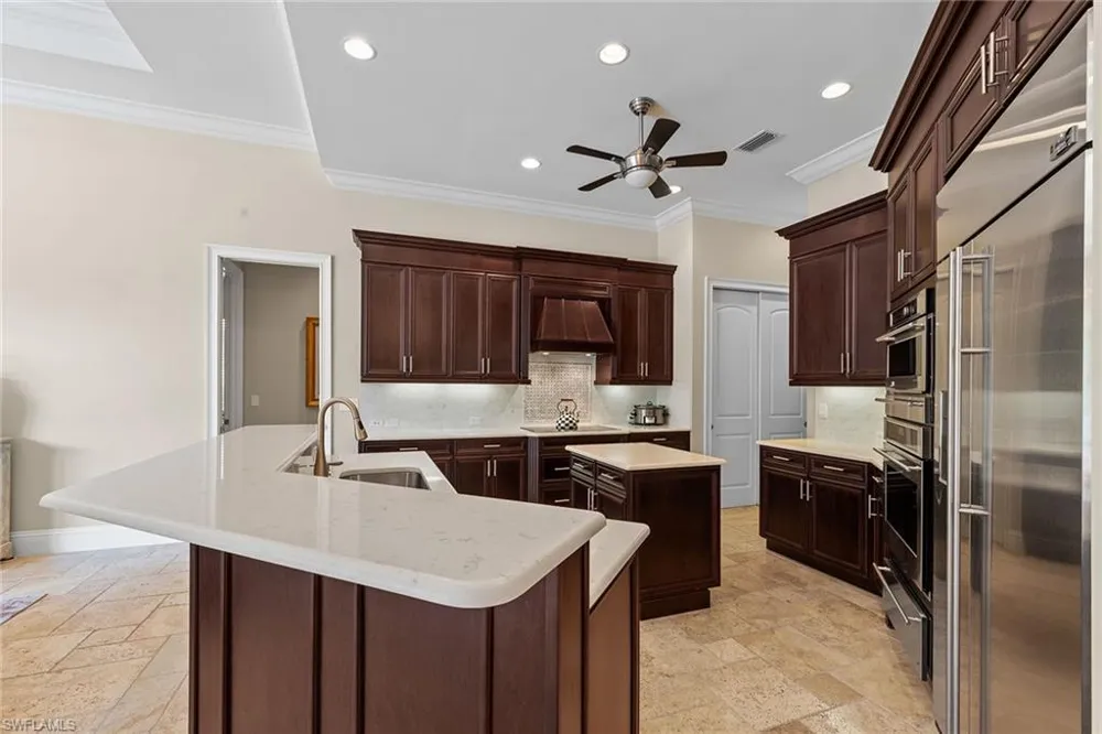 6081 Tamworth Court Naples, FL 34119