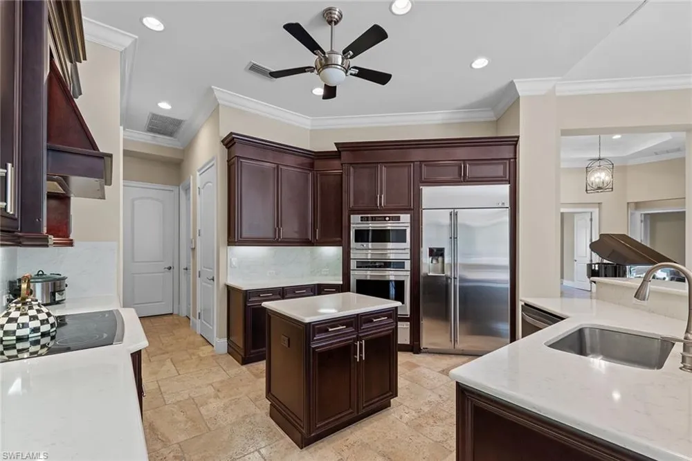 6081 Tamworth Court Naples, FL 34119