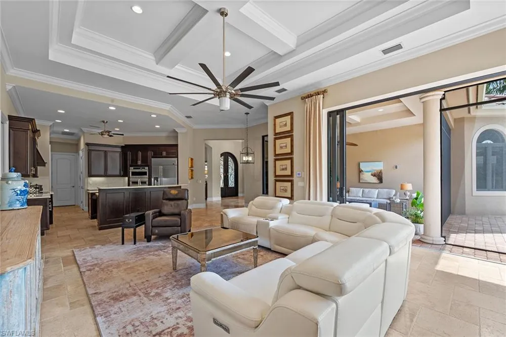 6081 Tamworth Court Naples, FL 34119