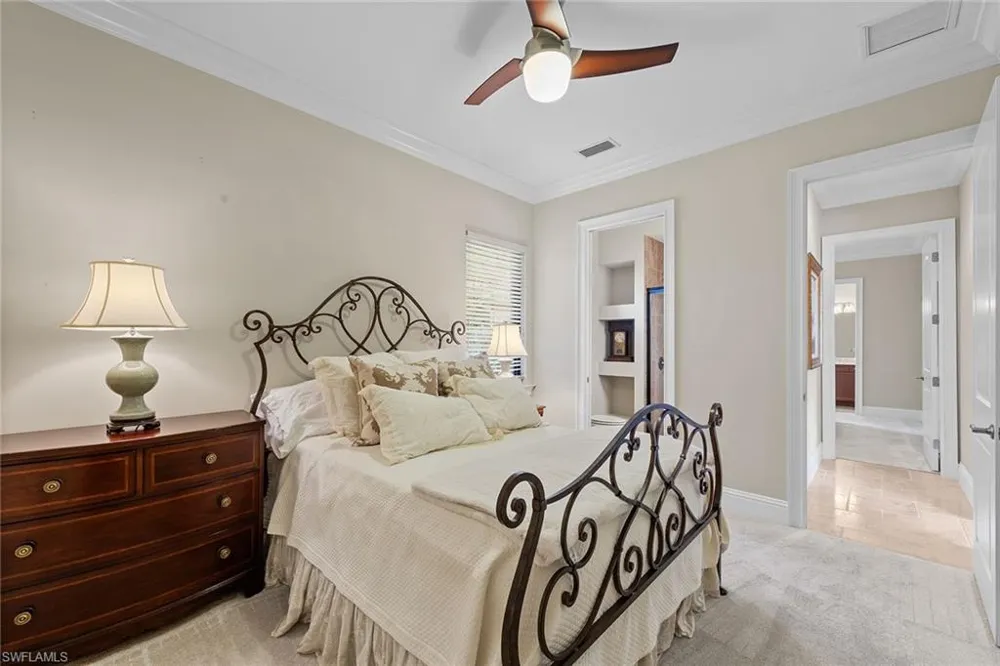 6081 Tamworth Court Naples, FL 34119