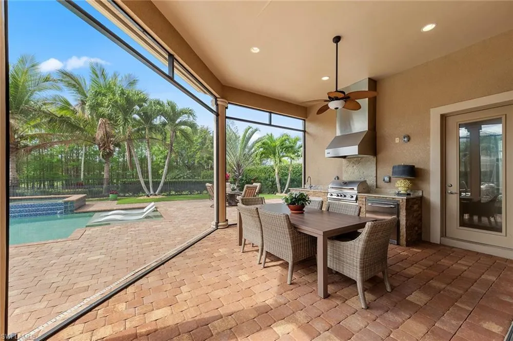 6081 Tamworth Court Naples, FL 34119