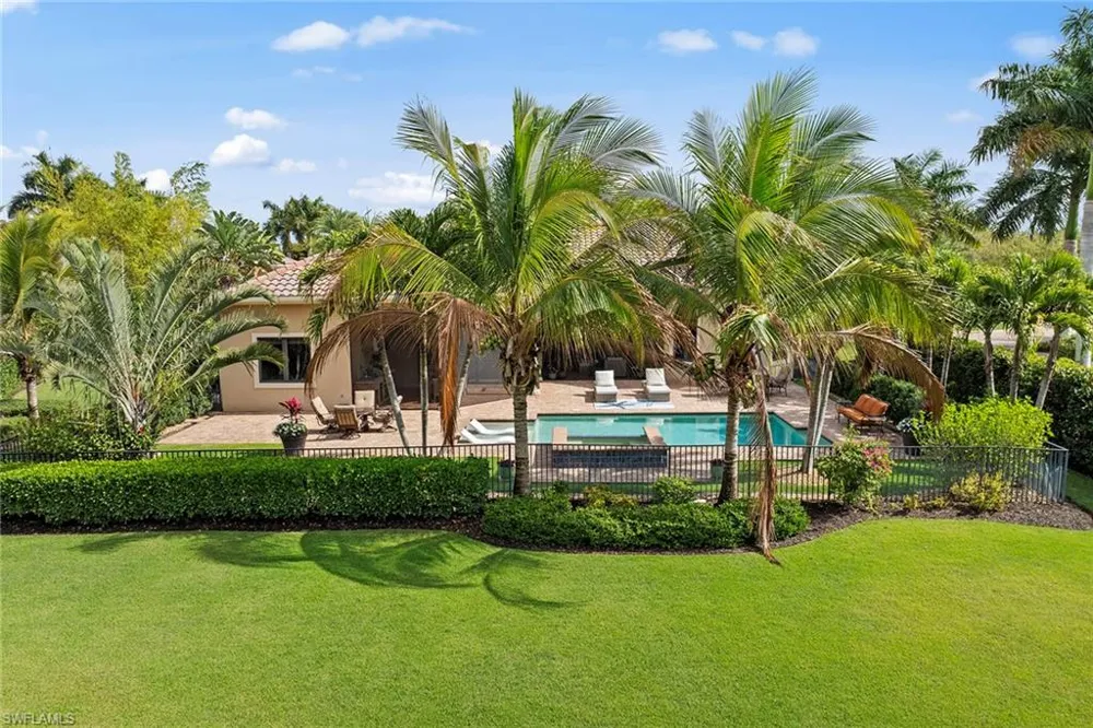 6081 Tamworth Court Naples, FL 34119