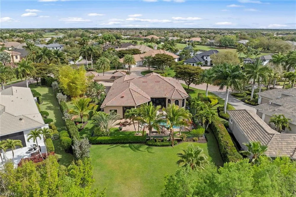 6081 Tamworth Court Naples, FL 34119