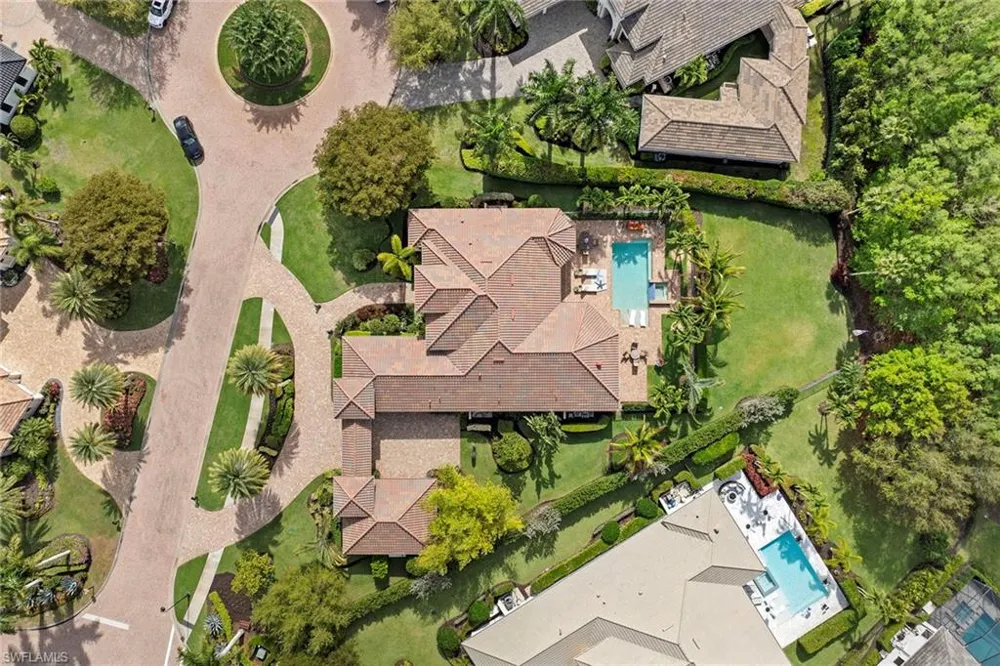 6081 Tamworth Court Naples, FL 34119