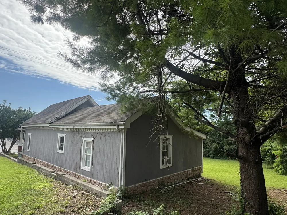 210 S Foster Ave Gallatin, TN 37066