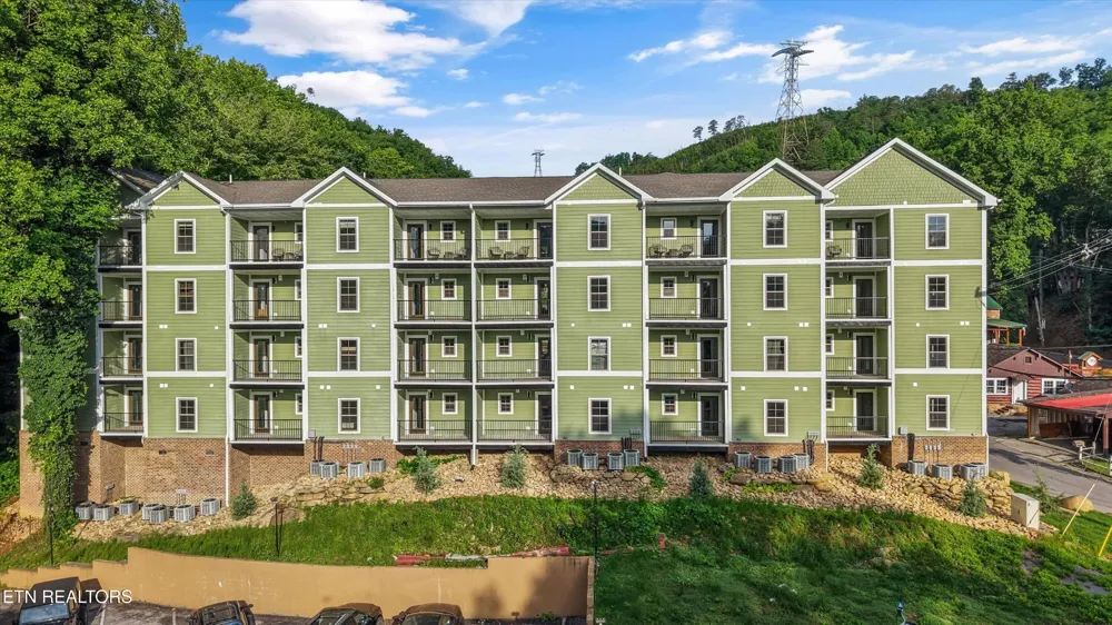 329 Ownby St #1406 Gatlinburg, TN 37738