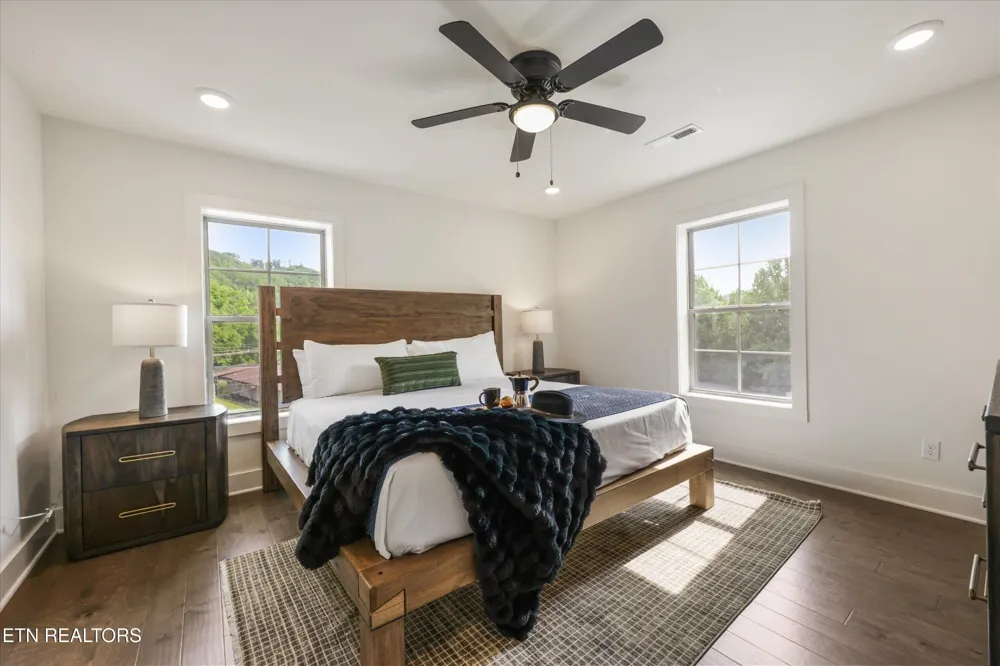 329 Ownby St Gatlinburg, TN 37738