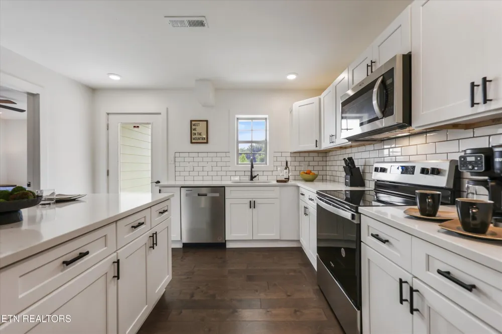 329 Ownby St Gatlinburg, TN 37738