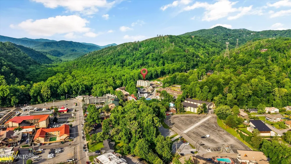 329 Ownby St Gatlinburg, TN 37738