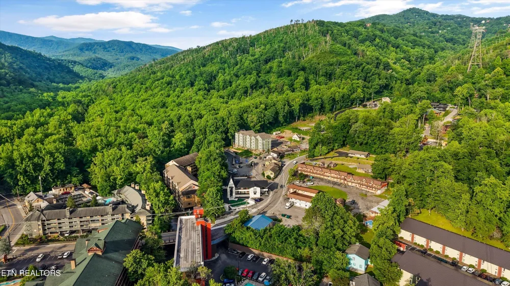 329 Ownby St Gatlinburg, TN 37738