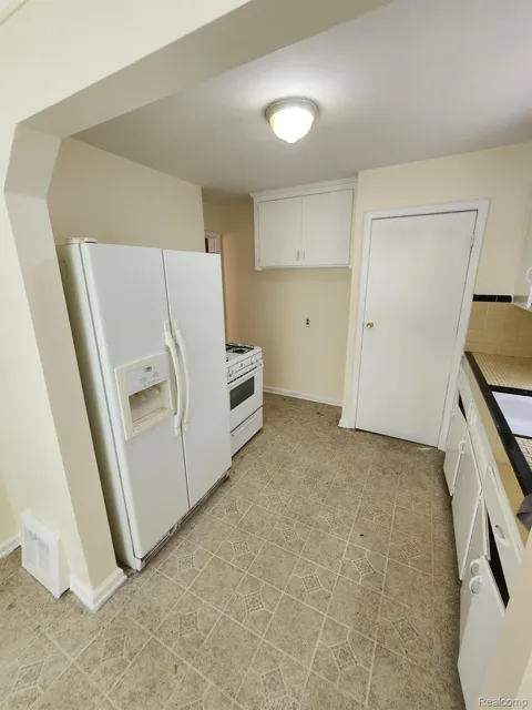 6817 Warwick Street
