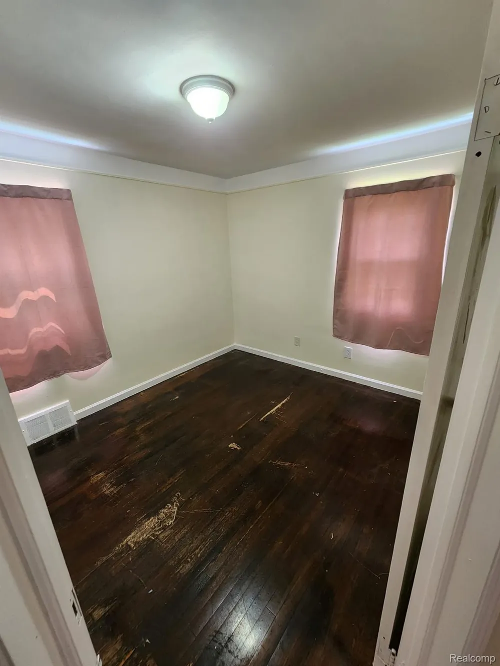 6817 Warwick Street Detroit City, MI 48228