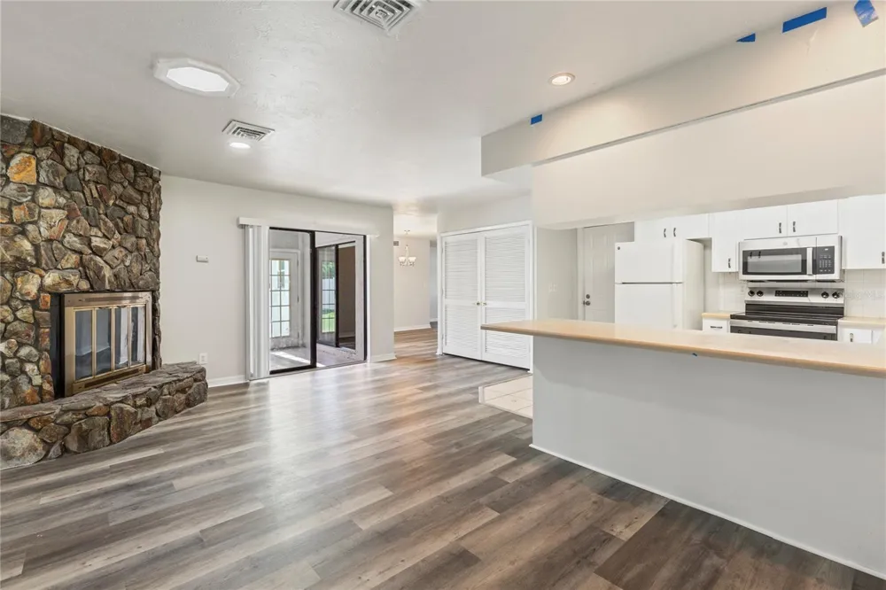 1704 54TH STREET COURT W Bradenton, FL 34209