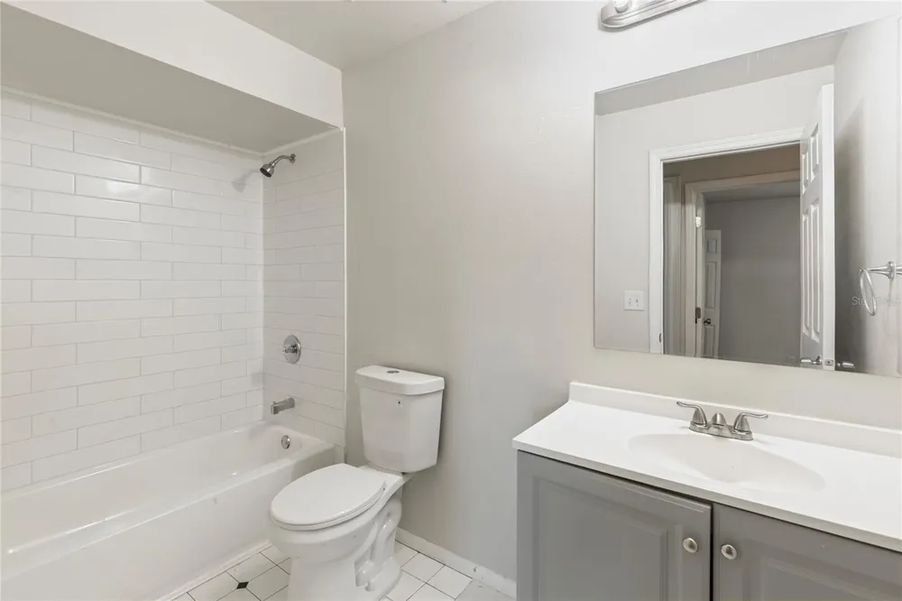 1704 54TH STREET COURT W Bradenton, FL 34209