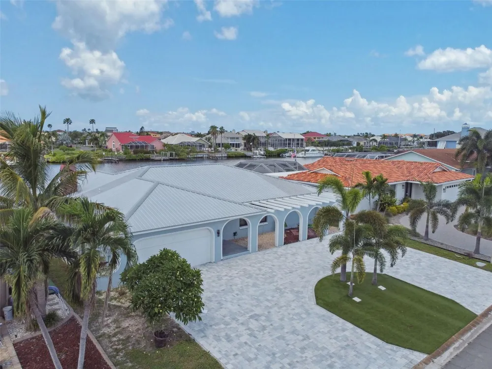 919 CHIPAWAY DRIVE Apollo Beach, FL 33572